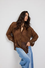 ACQUISTA IL TOTAL LOOK: Giacca in pelle, camicia in chiffon e denim balloon